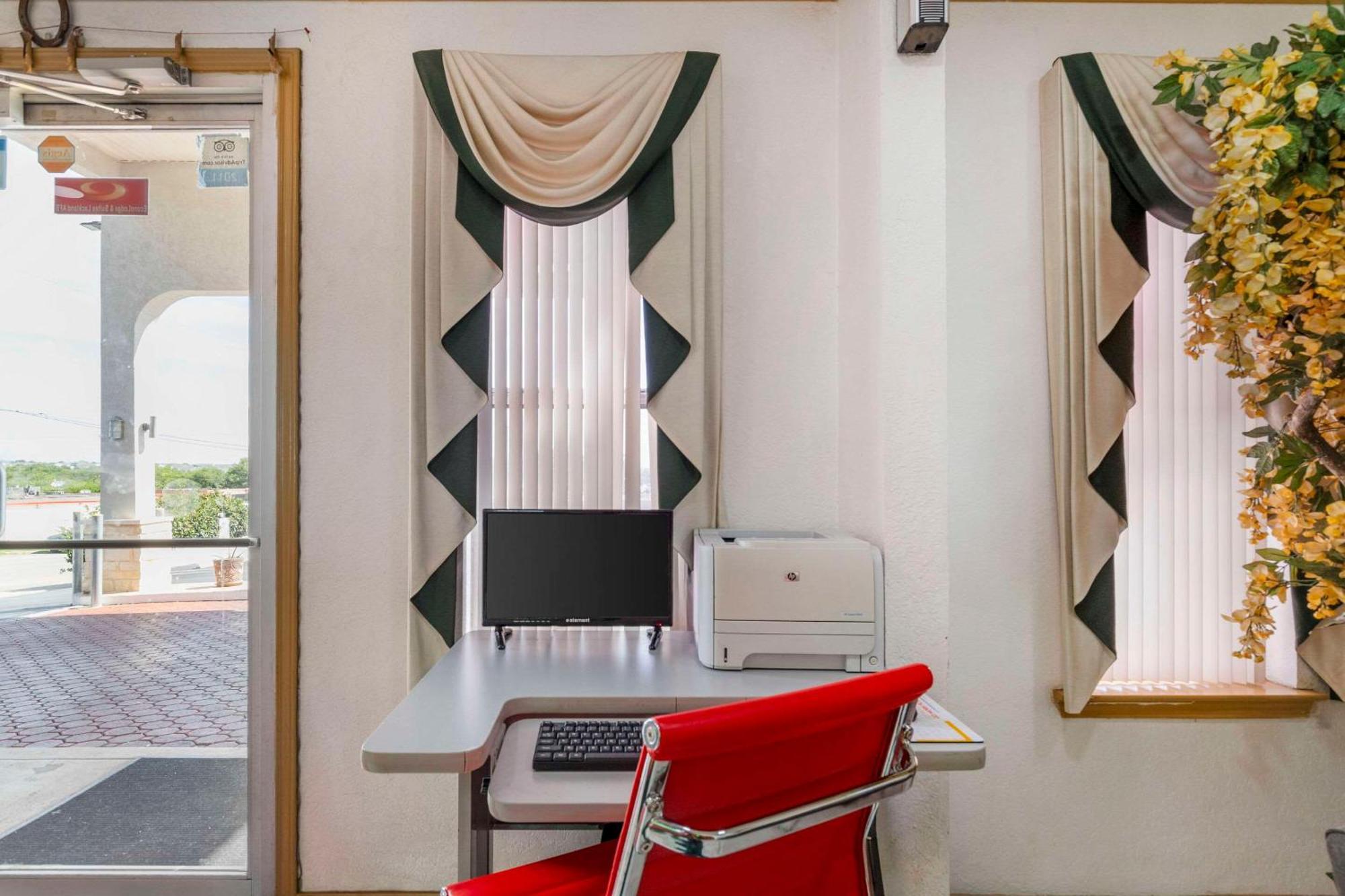 Econo Lodge Inn & Suites Near Lackland Afb San Antonio Eksteriør bilde