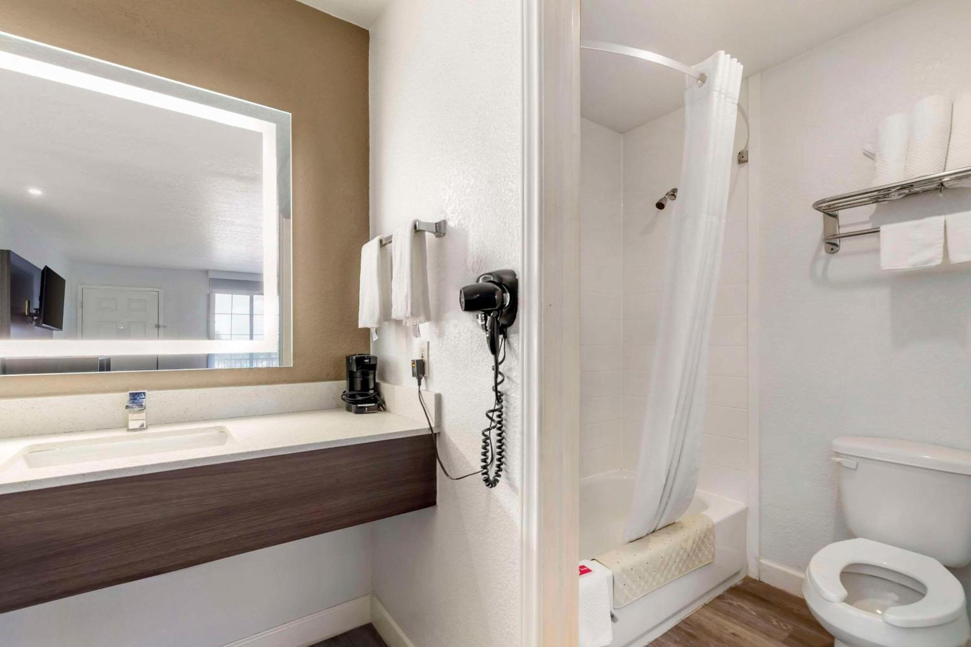 Econo Lodge Inn & Suites Near Lackland Afb San Antonio Eksteriør bilde
